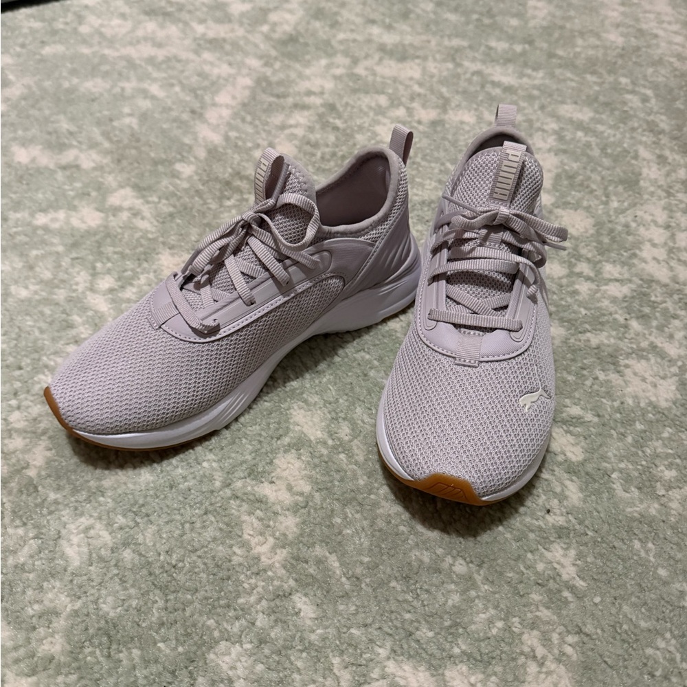 PUMA Women's Grayish/ lavender Athletic Shoes